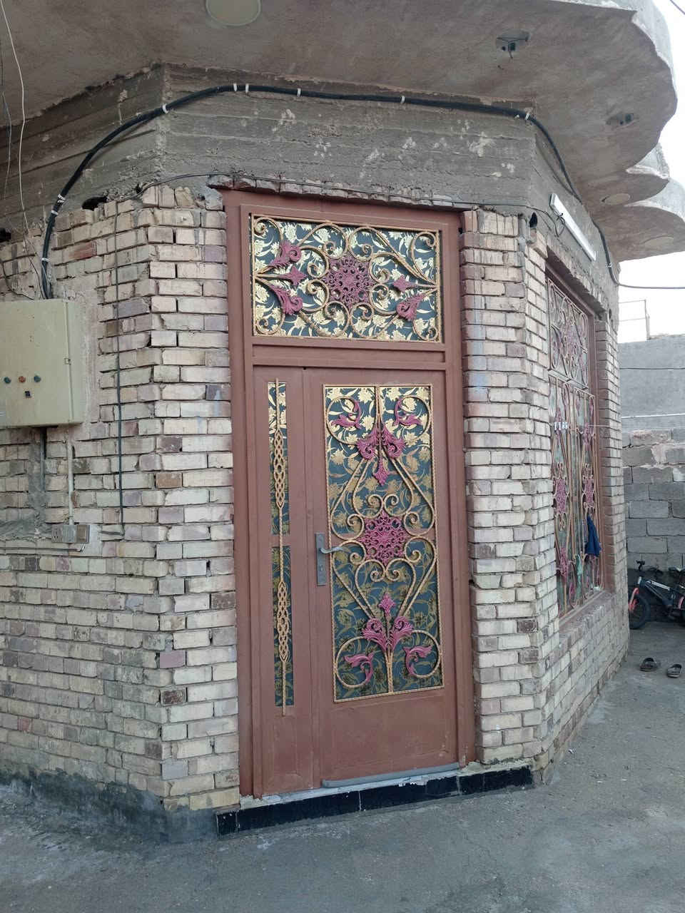 بيت للبيع حي الرسول قرب مدرسه الصحيفه السجاديه مساحته ٤٠٠
غرفتين ٦في٤
صاله ٤ونص في٨
مطبخ ٥في٤
ديوانية ١١ في ٤
يعد اكو تفاصيل ماذكرته
للتواصل *********** واتساب
