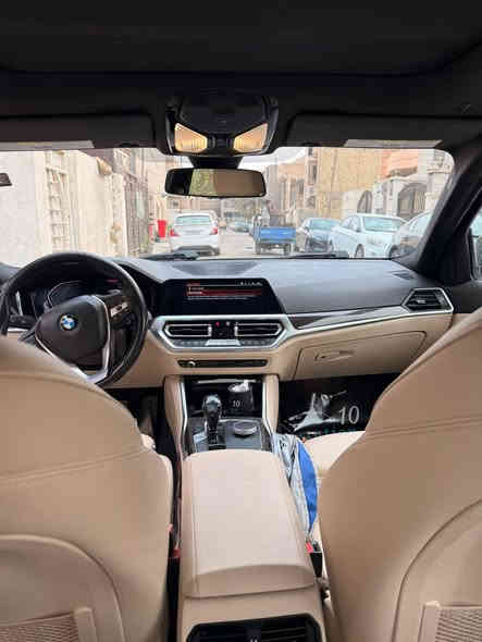 سلام عليكم 
حبايب ٣٣٠.  موديل ٢٠٢٠
سيارة موصفاته معروفه 
ماشيه ١١٤٠٠٠
السعر ٢٢٥
ضربته موضحه مدامكم سيارة حلوه وجاهزه 
والسونار كدامكم
العنوان بغداد الكرادة شارع  الصناعة
للاستفسار 
***********
***********
