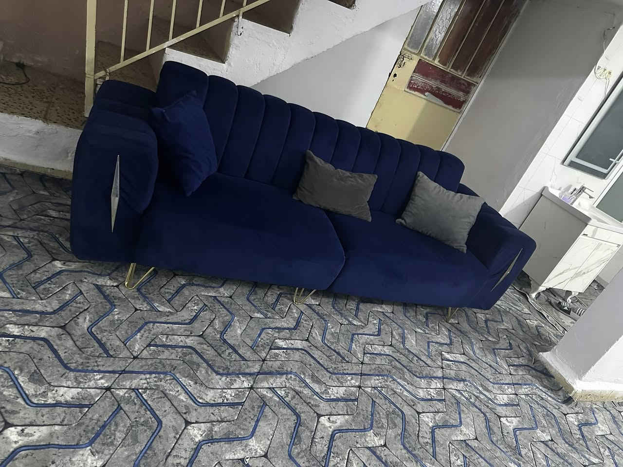 اخو الجديد ٨ نفر السعر ٢٥٠ قفل وتوصيل داخل كركوك مجاني ***********
