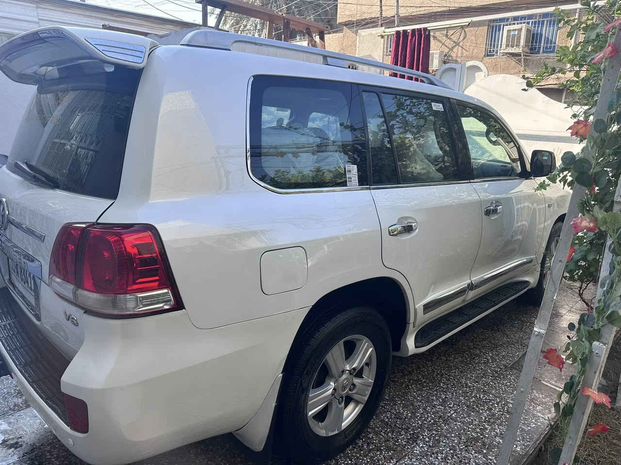 السلام عليكم لاندكروز للبيع موديل ٢٠٠٩ السياره جديده ابدون حادث ولا صبغ مكينه ٦ سلندر بصمه كفاله عامه مكينه مامفتوحه رقم دولي تحويل مباشر العنوان بغداد مدينة الصدر السعر ٢٨٠ بيهه مجال / ***********
