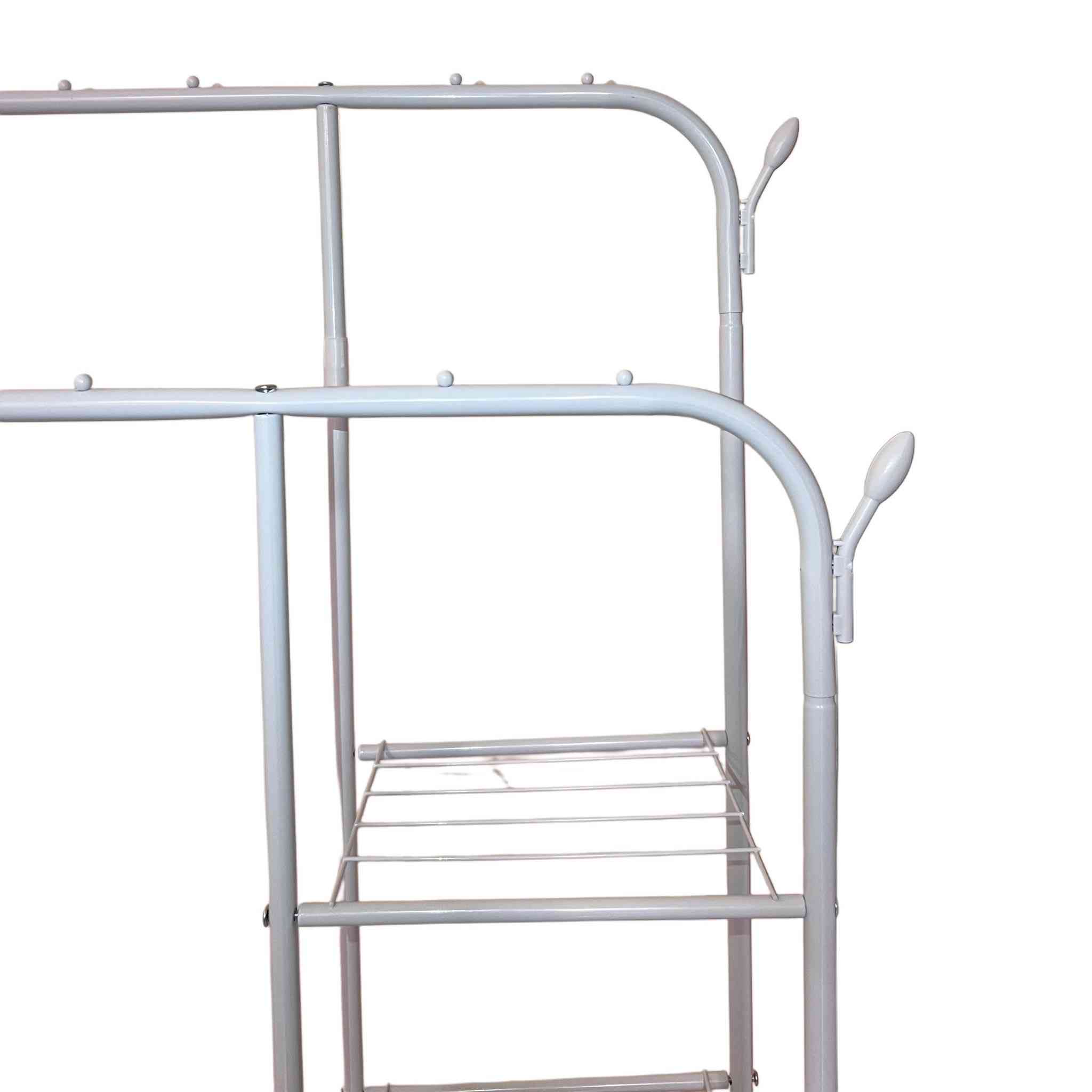 متوفر السعر 33 الف والتوصيل مجاني                           حامل ملابس مزدوج القضيب – Double Pole Hanger موديل TW-668

• حامل ملابس عملي بتصميم مزدوج القضيب يوفر مساحة منظمة لتعليق الملابس والاستخدام اليومي.

• يتحمل وزن يصل إلى 88 كغم ة.

• سهل التركيب ومصمم ليكون مريحًا في الاستخدام.

• مناسب للاستخدام داخل المنزل وخارجه.

• مصنوع من أنابيب حديد مطلية لثبات أفضل وشكل أنيق.

• الأرجل مزودة بقاعدة مقاومة للتآكل وغير قابلة للانزلاق لحماية الأرضية

• يمتلك طابقين في الأسفل لحمل الحقائب والأحذية وغيرها

• خرزات مضادة للانزلاق على طرفي الأعمدة لمنع الانزلاق والسقوط
• يأتي مع أربع رفوف قوية وعملية

• يحتوي على أعمدة جانبية متينة لتعليق الملابس ولا يمكن ثنيها

• الموديل: TW-668
• القدرة على التحمل: 88 كغم

• الابعاد: ارتفاع القضيب الصغير: 141سم
                ارتفاع الانبوب الكبير: 163سم
                العرض: 110سم
                العرض الجانبي: 56سم
                عرض الرف: 26سم    

• الخامة: أنابيب حديد مطلية
• الاستخدام: داخلي وخارجي #العراق #محافظات


**إذا كنت صاحب هذا الإعلان وتريد حذفه لأي سبب، رجاءا أرسل رسالة إلى الدعم الفني**