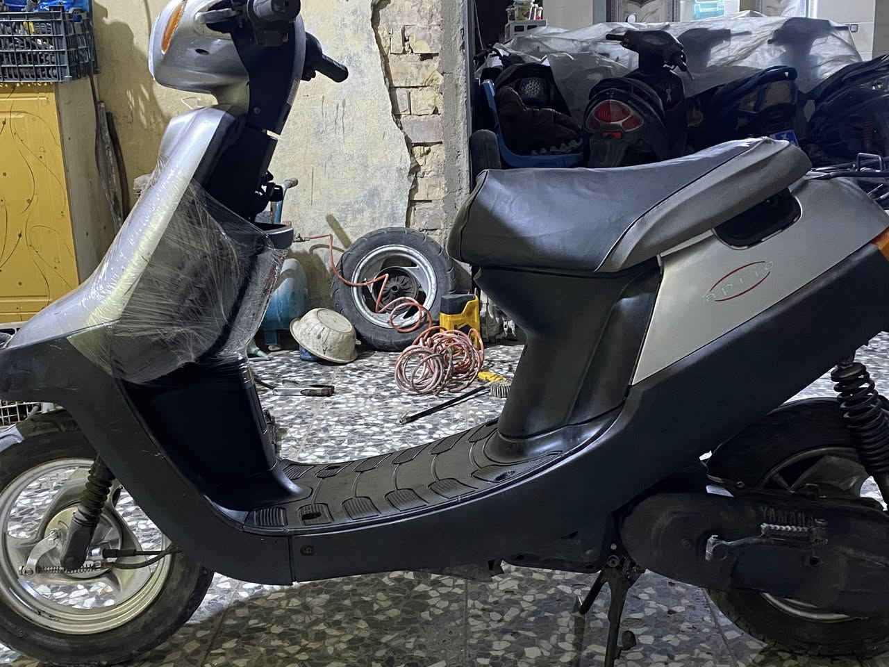 السلام عليكم. 
بطه السعر 350 سعر نهائي 
مكفوله شاصي ومحرك مامفتوح.
كهربائيات كله شغاله +كيج سرعه
للتواصل اتصل على
***********
