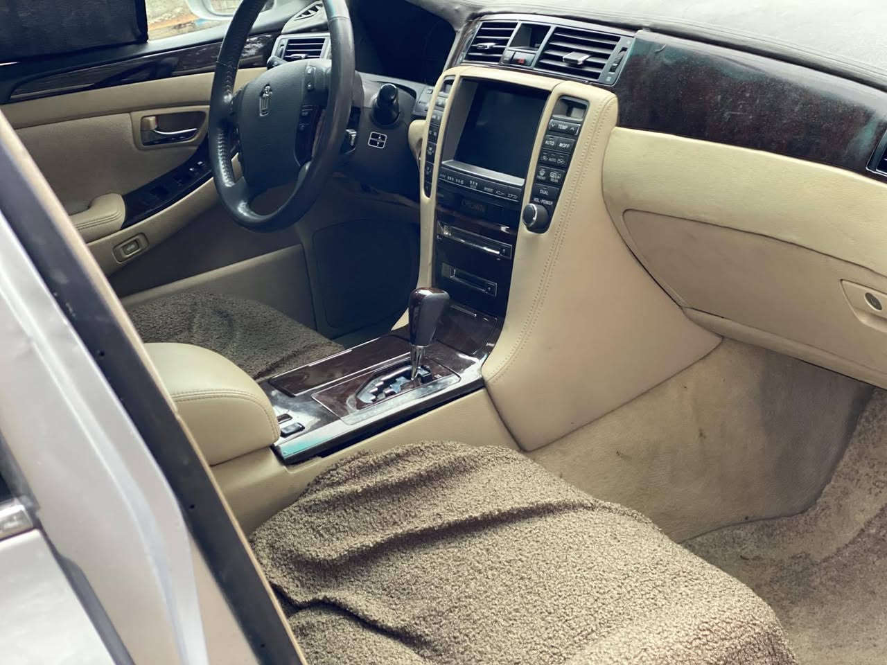 بەناوی خوای گەورە
توێتاکراون شاهینە 2007بڕاوە مەکینە بچوکی گێڕگەورە ئاڵتونی بازاڕ سێ دووگمە مەکینەی بەشەرتی 100فیتەر تەقەوڕەقەی بەشەرت کارەبای هەمو گیانی بەشەرت سەیارەکی هه تابڵێی پاک و بێ مسروفە.ماڵی دۆستە.نرخی45معامەلەیەکی برایانە 
شوێن.سەید سادق
***********
***********
