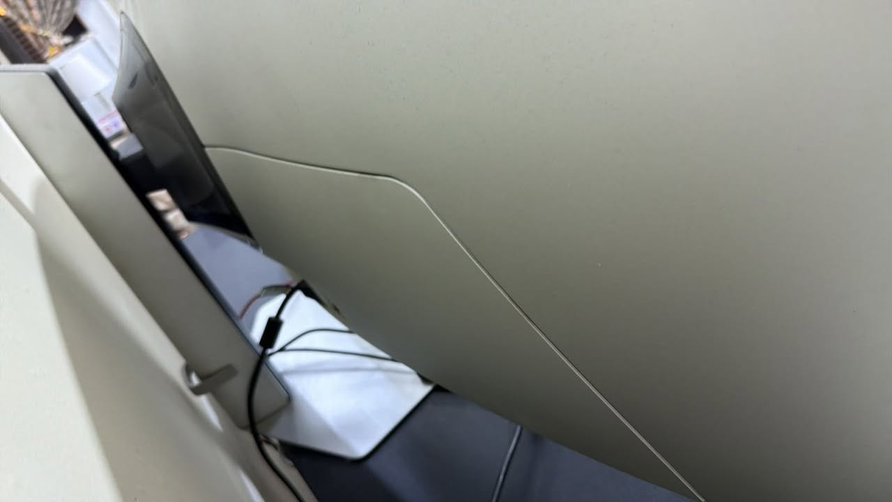 السلام عليكم Samsung Odyssey OLED
QHD 5120 x 1440 ريزلوشن 
240 هرتز
0.03 ms 

مستخدمة على گد ١٠ ساعات وانتركت فترة بسيطة
 رايدها ب مليون و٦٥٠ وبيها مجال بسيط
مكاني بغداد السيدية
واتساب ***********
