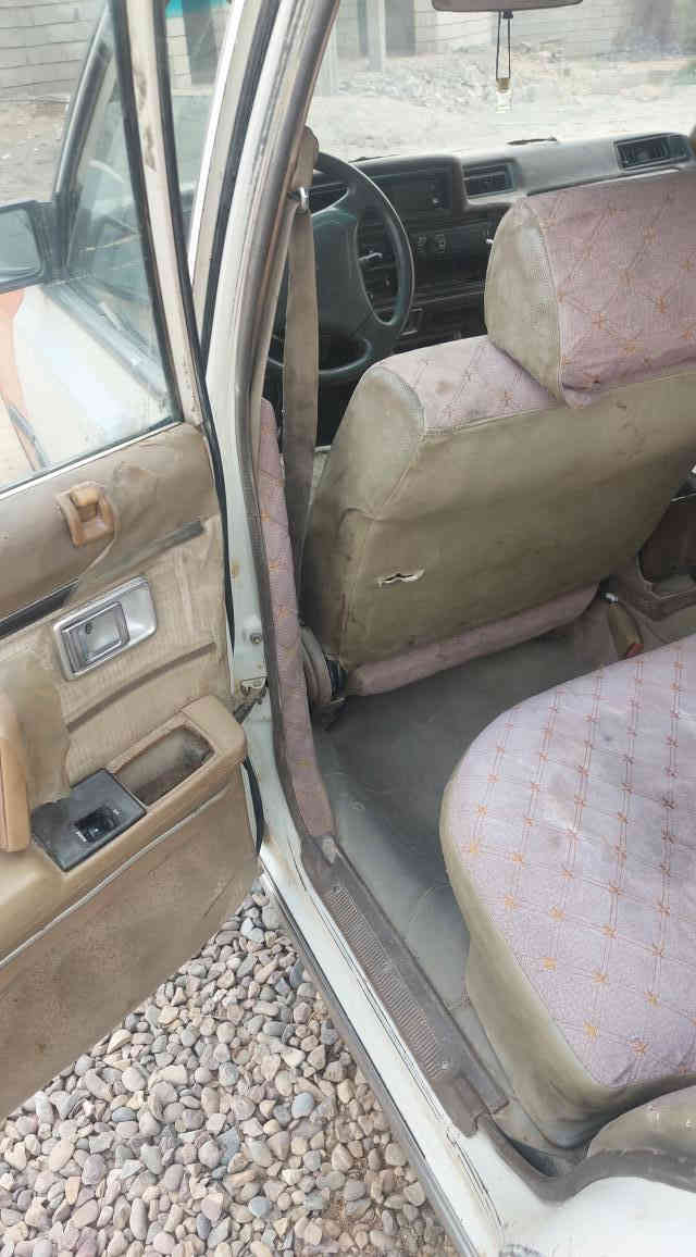 السلام عليكم سوبر ٨٢ رقم نينوى صدامي اوراق ضايعة أبيع حبل مكفولة دولة وعشاير كير شرط محرك بي بخار محرك بلادي صدر وتخم تاير جديد كهربائيات كلهة شغالة كشر وقرفة بلادي نضيف باور ستيرن شغال جام كهربائي شغال مسجل وسمعات شغال سيارة ترياك وين معجبك السعر ١٠ اوراق مكان السيارة العلم قريت الربيضة ***********
