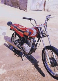 شباب السلام عليكم دراجه. البيع السعر 450 /07723850165