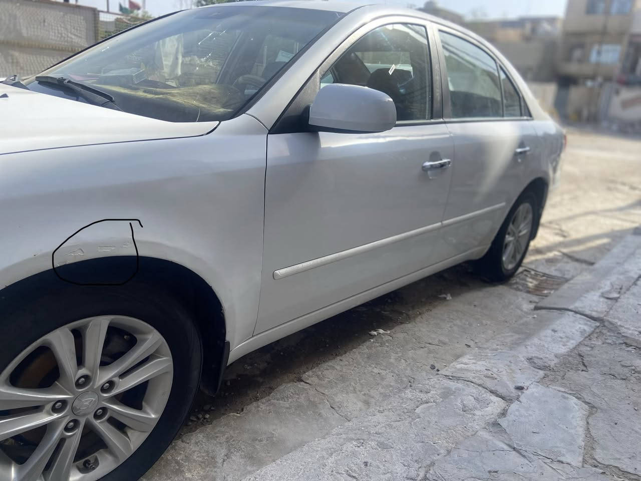 سوناتا 2011 مقدس
سيارة وارد كوري 
كير ومكينه خير من الله 
مكينه 2000
شاشه وكاميرا دواره
رقم بغداد الماني 
السياره بيها بارد بالباب الايمن الخلفي وجاملغ الايمن مبدل ومصبوغ وباقي السياره مابي قطرة صبغ مطلوب مراوس حسب القناعة وسعر البيع ٩٢ وبيها مجال بسيط للاستفسار اكثر التواصل ***********
