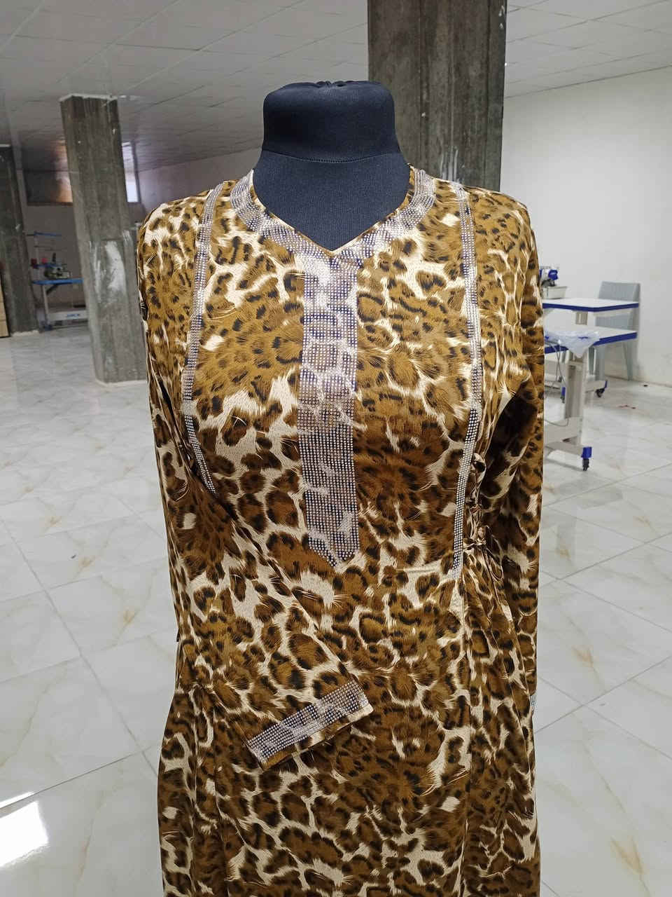 معمل خياطة نسائية دشاديش صيفية موديلات جديده 2026 عنوان أربيل بحركة مقابيل بنك المركزي 
رقم الهاتف ***********
