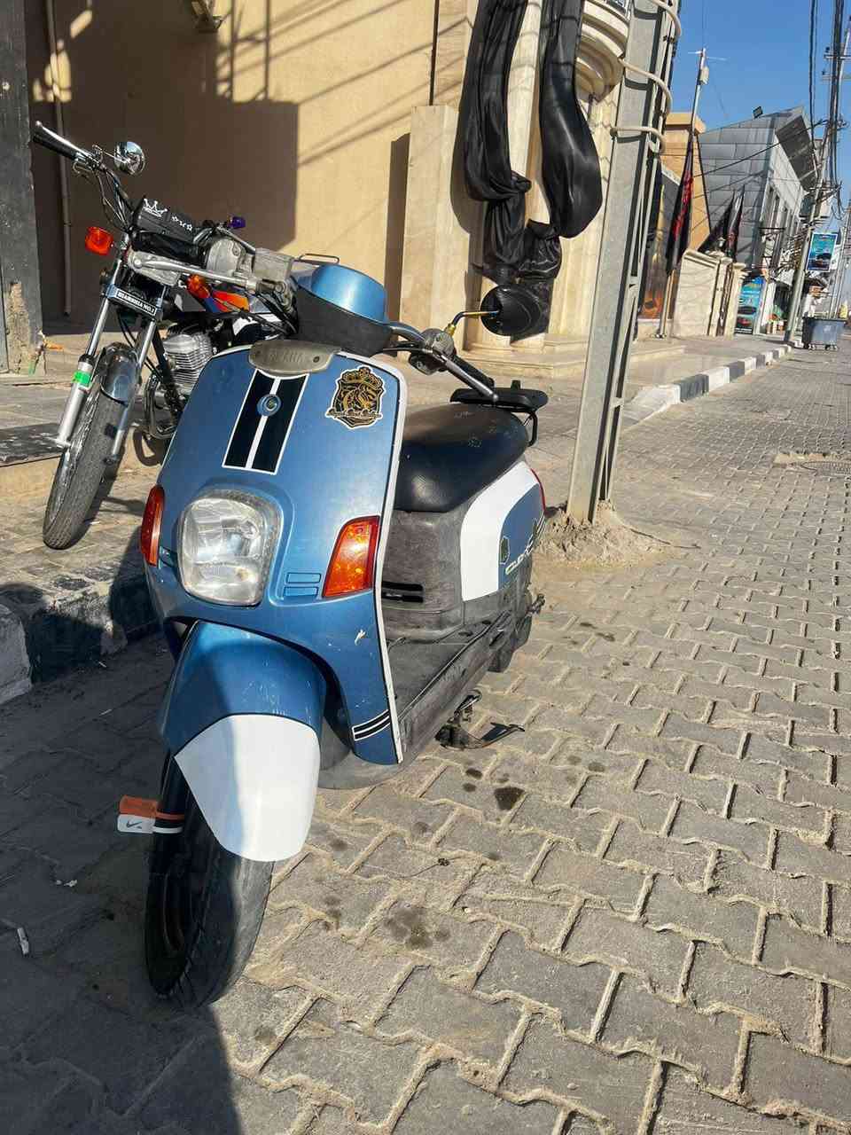 كلشي شغال بيه بس القفل مال جنطه الدراجه حلوه ومرتبه راح يصيرلي سنه من طلعته من المعرض
سعر 650 
متواجد بس اتصال وبي واتساب  0781718010   //***********
كلشي شغال بيه بس القفل مال جنطه الدراجه حلوه ومرتبه راح يصيرلي سنه من طلعته من المعرض
