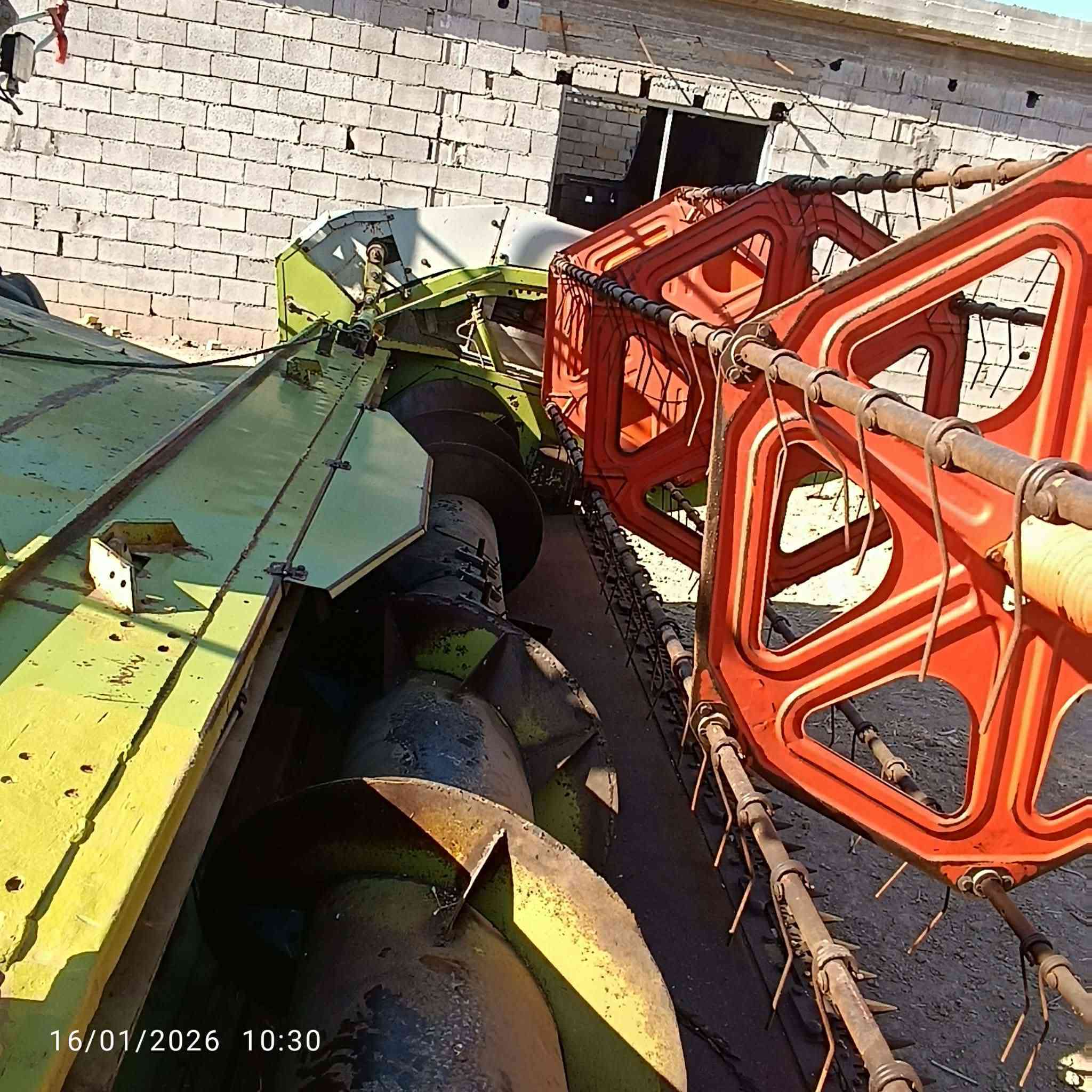 سلام عليكم حاصوده كلاس للبيع موديل 89مكينه على وضع الشركة مكفولة كفاله عامه تخم تأير  رقم واسط تحويل مباشر مكينه لا طك لا لحيم لا صبغ ستفسار ***********
