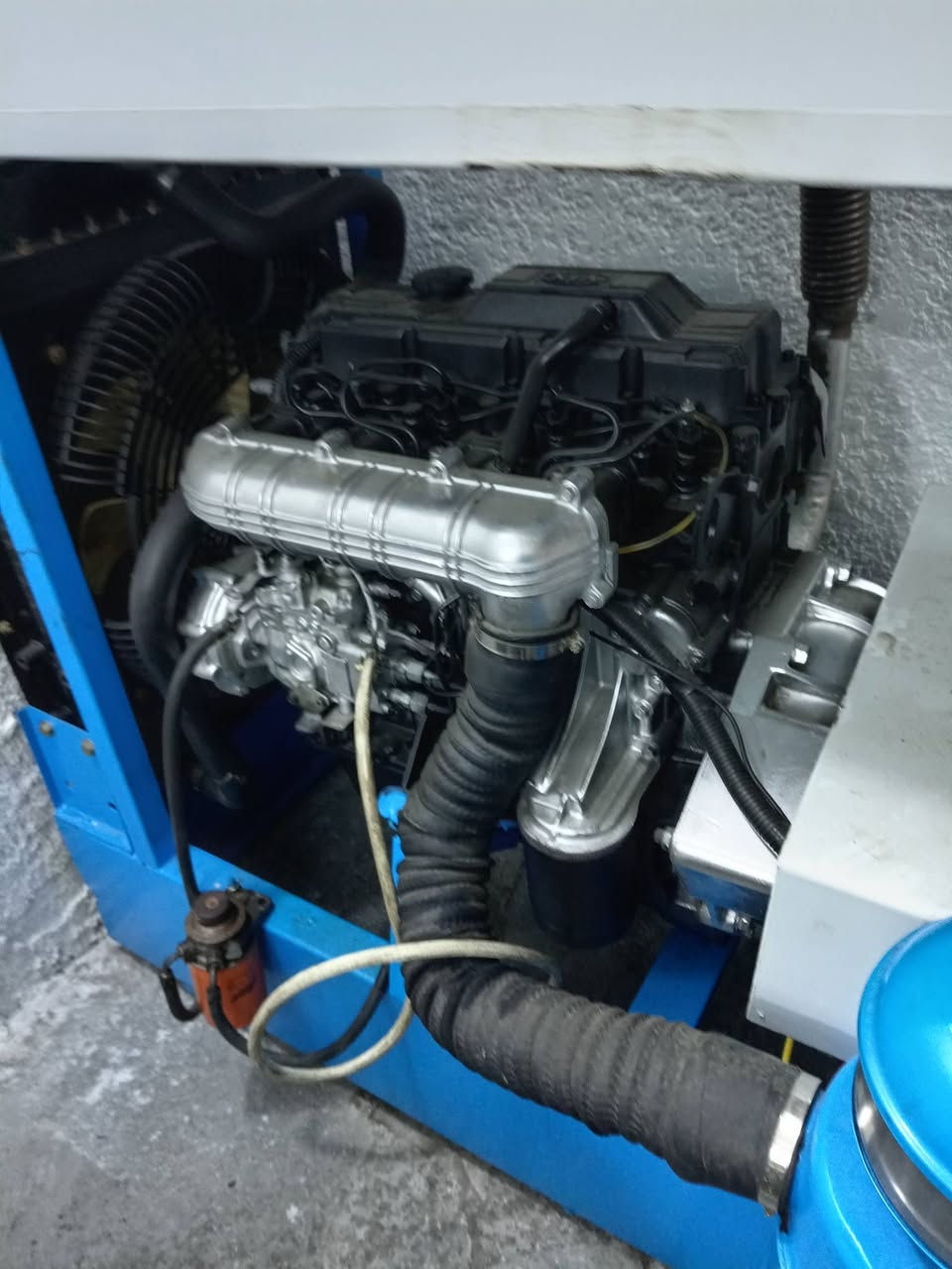 مولدة كيا للبيع ٣٠ كيفي نظيفه جدا سيت بلادي للبيع بغداد ***********
