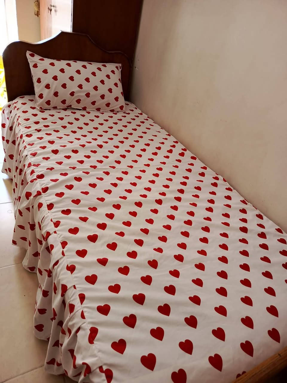 فرشه نفرين حسب طلب الزبونة
الاقماش اماراتي درجه اولى سعر الفرشه
نزله من جهتين ب15 
نزلة من 3 جهات ب18 
فرشه نفر نزله من جهتين ب10
جرجف نفر ب8
توصيل جميع المحافظات


**إذا كنت صاحب هذا الإعلان وتريد حذفه لأي سبب، رجاءا أرسل رسالة إلى الدعم الفني**