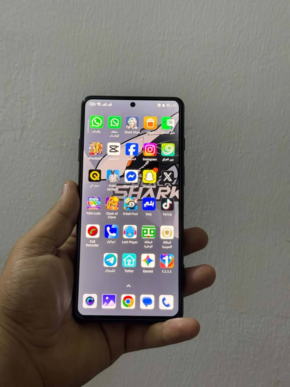 #مستخدم 😍 فقط جهاز بدون علبة
وحش الالعاب بلاك شارك 5 برو 

Black Shark 5 Pro | 256/12+6GB 🌊🦈

السعر 390 الف🔥

مواصفات 🔥🔥🔥🥵👇

• شاشة OLED, ١ مليار لون، بمعدل تحديث 144Hz لسلاسة التصفح و بجودة +HDR10 📱

• كاميرا ثلاثية فوق الممتازة حتى دقة 108 ميجابيكسل بفتحة عدسة f/1.8 📸

• المعالج الأسطوري Snapdragon 8 Gen 1 لأقوى تجربة أداء للألعاب 🐉🔥

• بطارية بسعة 4650 مللي امبير 🔋

• شاحن 120 واط  يشحن بشكل كامل في 15 دقيقة فقط ⚡

• أزرار جانبية منبثقة للألعاب — Physical pop-up gaming triggers 🎮

‎


**إذا كنت صاحب هذا الإعلان وتريد حذفه لأي سبب، رجاءا أرسل رسالة إلى الدعم الفني**