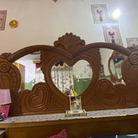 غرفه نوم نجاره ثكيله كلش ونضيفه كامله ٥ قطع للبيع سعره ٥٠٠ وبيه مجال ق...