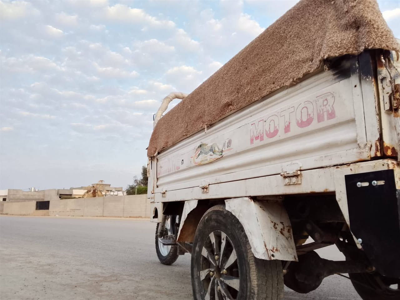 ستوته موديل 21 محرك 24 بليته موجوده ها مفتوح محرك ولا صرف ولا بخارستوته حلوه كهربائيه شغاله تخم تاير جديد الستوته جاهزه ركبه وشاصي بالشر الستوته جاهزه ما شاء الله ما ناقصها الف السعر 900 وبيها مجال للطيبين مكاني كركوك كوباني//***********
