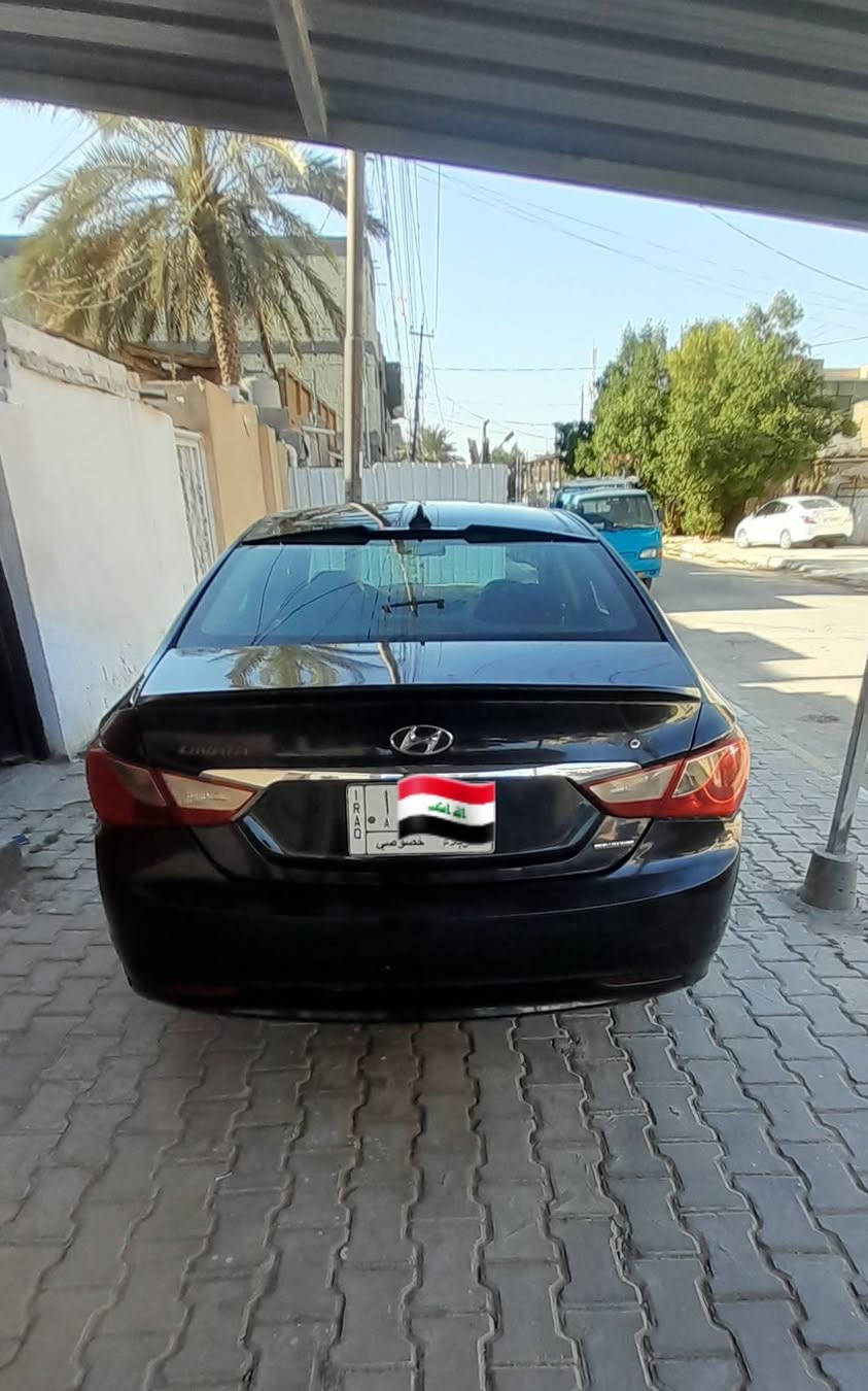 السلام عليكم سوناتا موديل 12رقم كربلاء وارد امريكي بيها اربع مكانات بدون ضربه وتبديل بدون دواخل  السياره جاهزه من كلشي كير ومكينه وحداديه وتبريد جاهزه حجم المحرك 2400مواصفات فول لمتد 1/1مكاني كربلاء السعر 97وبيها شويه مجال للاستفسار ***********
