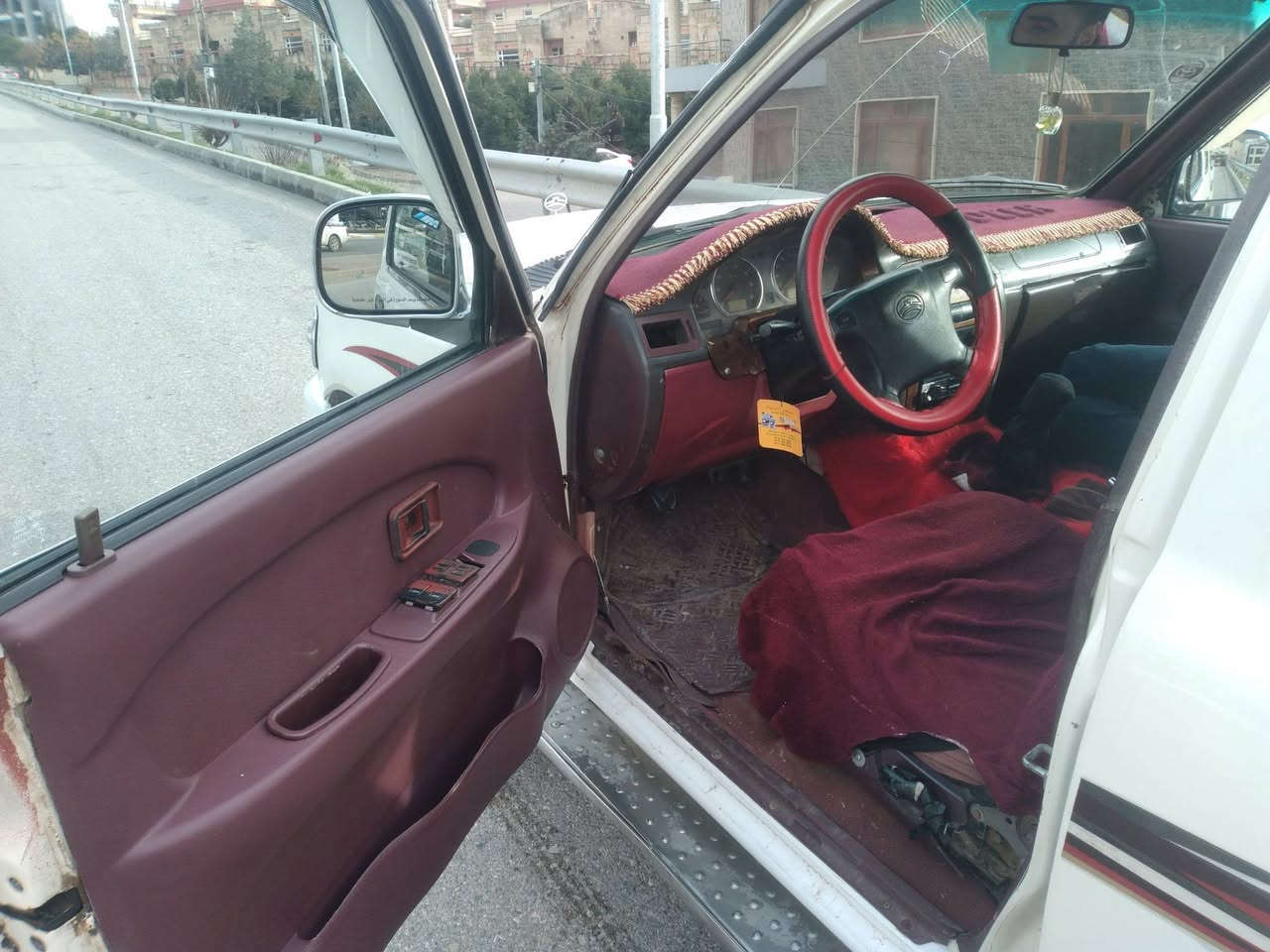 پیکاب دێر مۆدێل ٢٠٠٨
مەنەفێست ئەسڵی فسفۆر ، بێ بۆیاخ
گێر مەکینە ئەکسل بەشەرت. جام کارەبا   کۆنترۆل
کامل کارەبایی بەشەرت
نرخ. ٣٦ گەڵاو مەجال
***********
