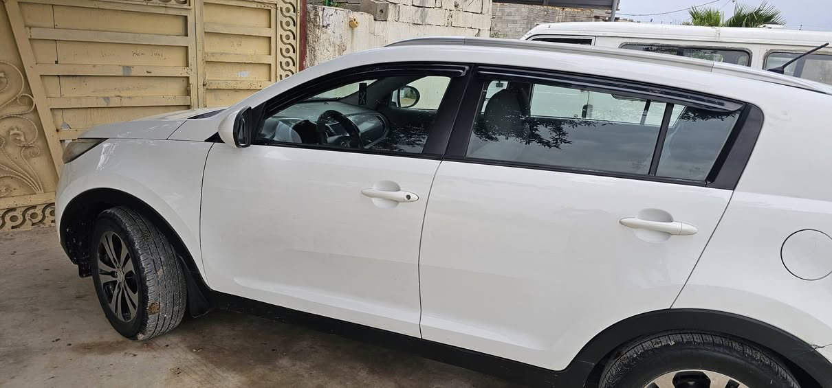 سبورتج خليجي ٢٠١١
السونار مرفق مع الصور 
بدون لا طخه ولا تعديل ولا معجون فقط رش كما موضح 
كير محرك صدر تايرات تبريد كله فول جديد 
السعر 122
***********
