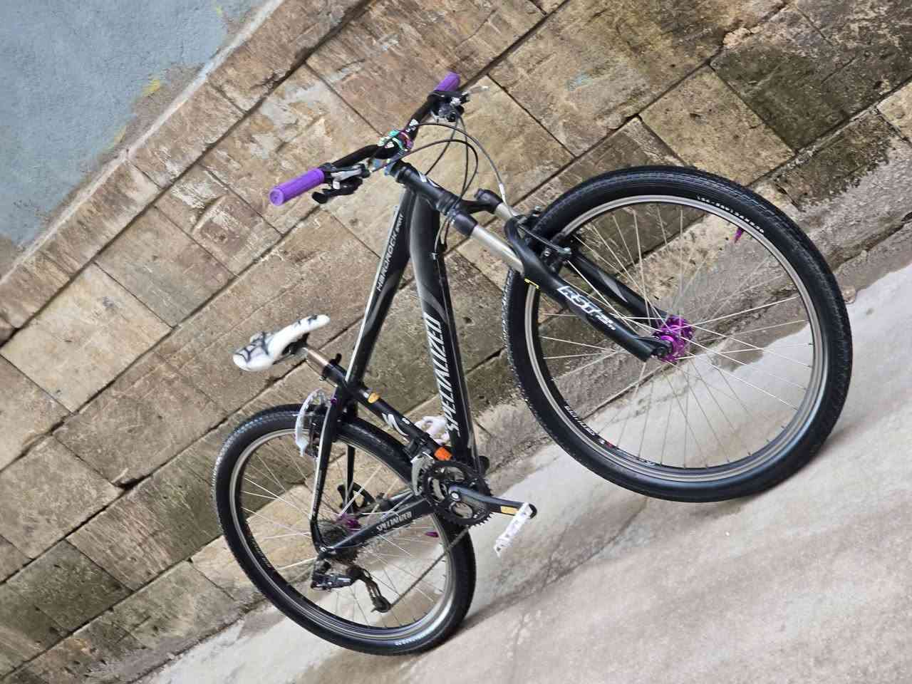 سلام عليكم 
دراجة ماركة سبيشل زد صاعقة 
 سناب اسعراضي قياس 26
دراجة المنيوم وستيرن كاربون
دبل ماركة RST
بطيخات ماركة tanke طرب
ركبة سبع الوان Hasns 
سعر 280الف عنوان موصل جانب الايمن 
متوفر توصيل لجميع المحافظات 
***********
