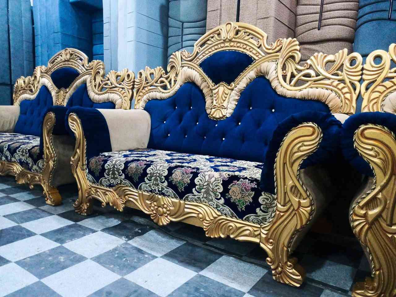السلام عليكم يتوفر في معرض الزهور تخم ملكي للاستفسار الاتصال على هذا الرقم*********** او زورونا في معرض الزهور العنوان على 5 كيلو شارع 100 قرب مطعم حيور كردي معرض الزهور للاثاث اهلا وسهلا بكم 🌹🌹
