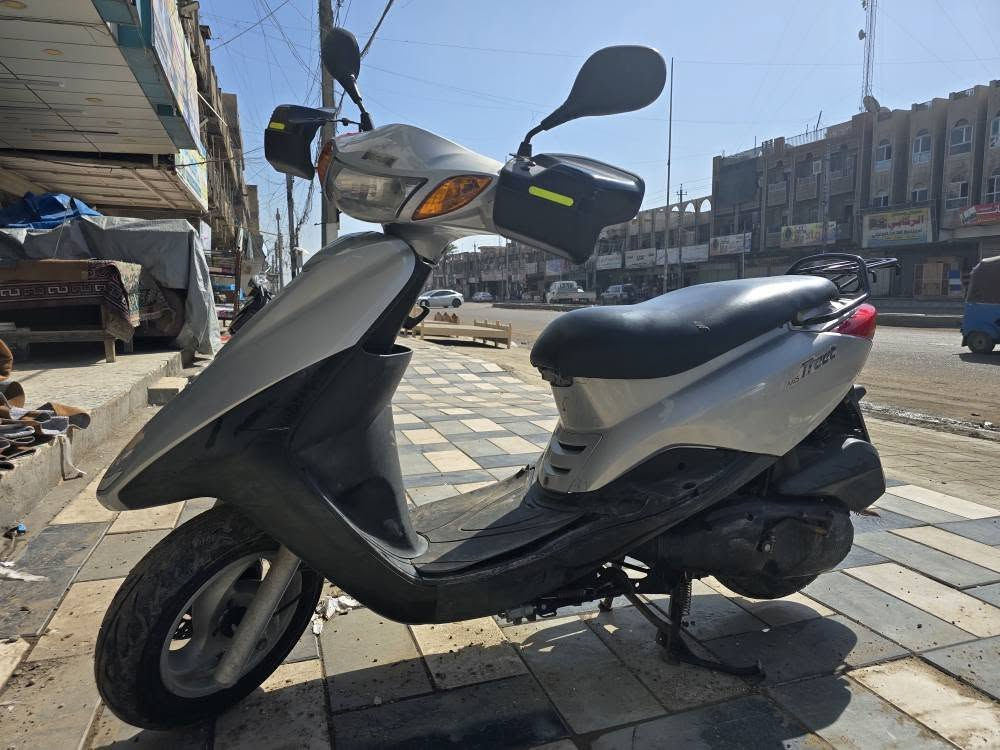 اكزز مكفوله كفاله عامه 
دراجه كامله و جاهزه لاخر حبايه 
اوراقهه موجوده من معرض يوسف جويه 
 دراجه نوزل 
سكليتر خطين 
الممشه 58 الف حقيقي 

بغداد الشعب شارع عدن 

***********

السعر ١٢٥٠ الف بغداد, العراق
