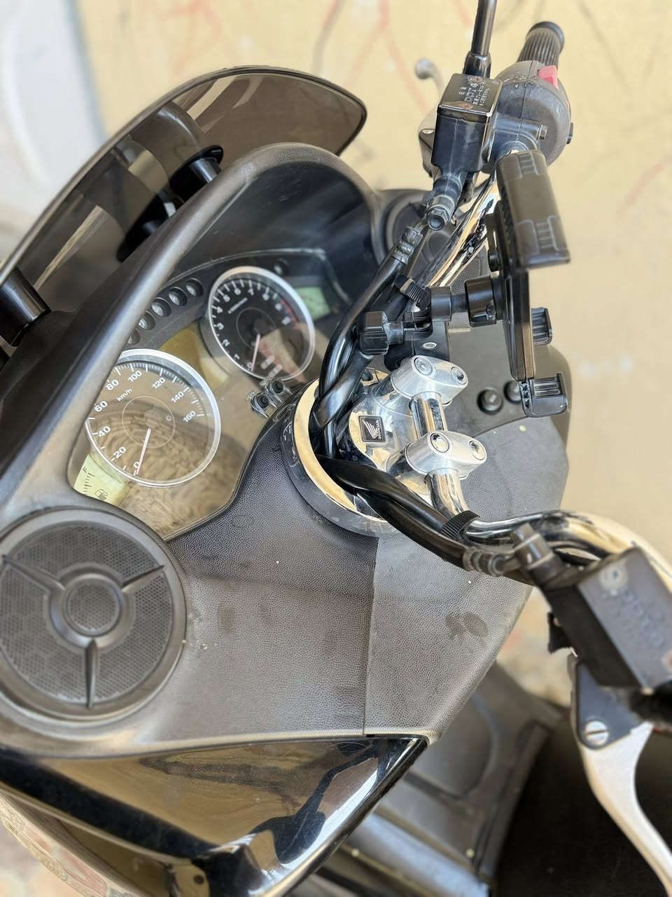 فورزا صفر عشرة درجة رمبه مكينة وكير مكفولة ماشية 25 لايت زنون بلادي مكان واسط السعر 14ونص


**إذا كنت صاحب هذا الإعلان وتريد حذفه لأي سبب، رجاءا أرسل رسالة إلى الدعم الفني**