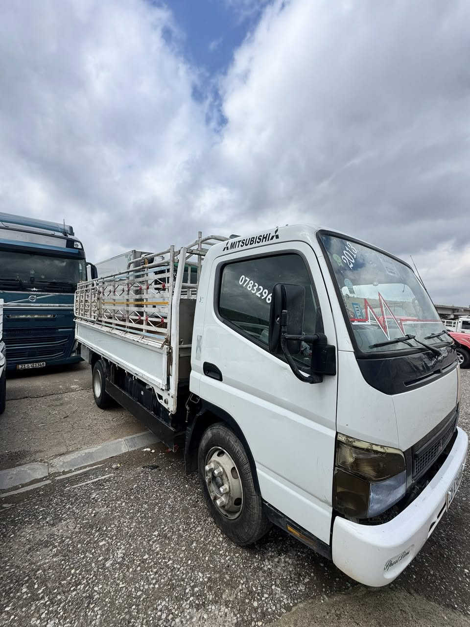 السلام عليكم
كنتر للبيع موديل 2013 مكفول وجاهز 
العنون محافضه كركوك 
رقم الهاتف ***********
