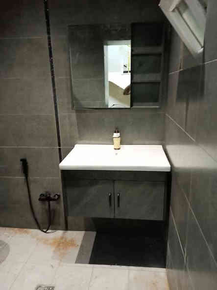 نحن مستعدون ثقب الاسطح بلكور فتحات سبالت فتحات ساحبات مطابخ فتحات مرازيب فتحات امتار  مربعة احجام براين من 1 انج الى 12 انج شرط بدون اي صوت او ارتجاج مع تائسيس ماء مجاري تشطيب 

بغداد 
***********
او وات ساب
