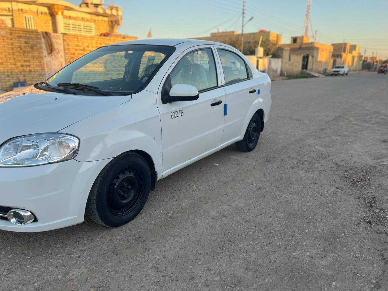 السلام عليكم افيو موديل 2011 السياره كفاله سياره حلوه مال جناي مكينه وكير كفاله تخم تاير حداديه جديده تبريد نقص بس غاز فقط ارقام انجليزيه سنويه 2031 السعر 55 وبيها مجال قليل مكان السياره ميسان العماره رقم الهاتف ‏‪***********‬‏
