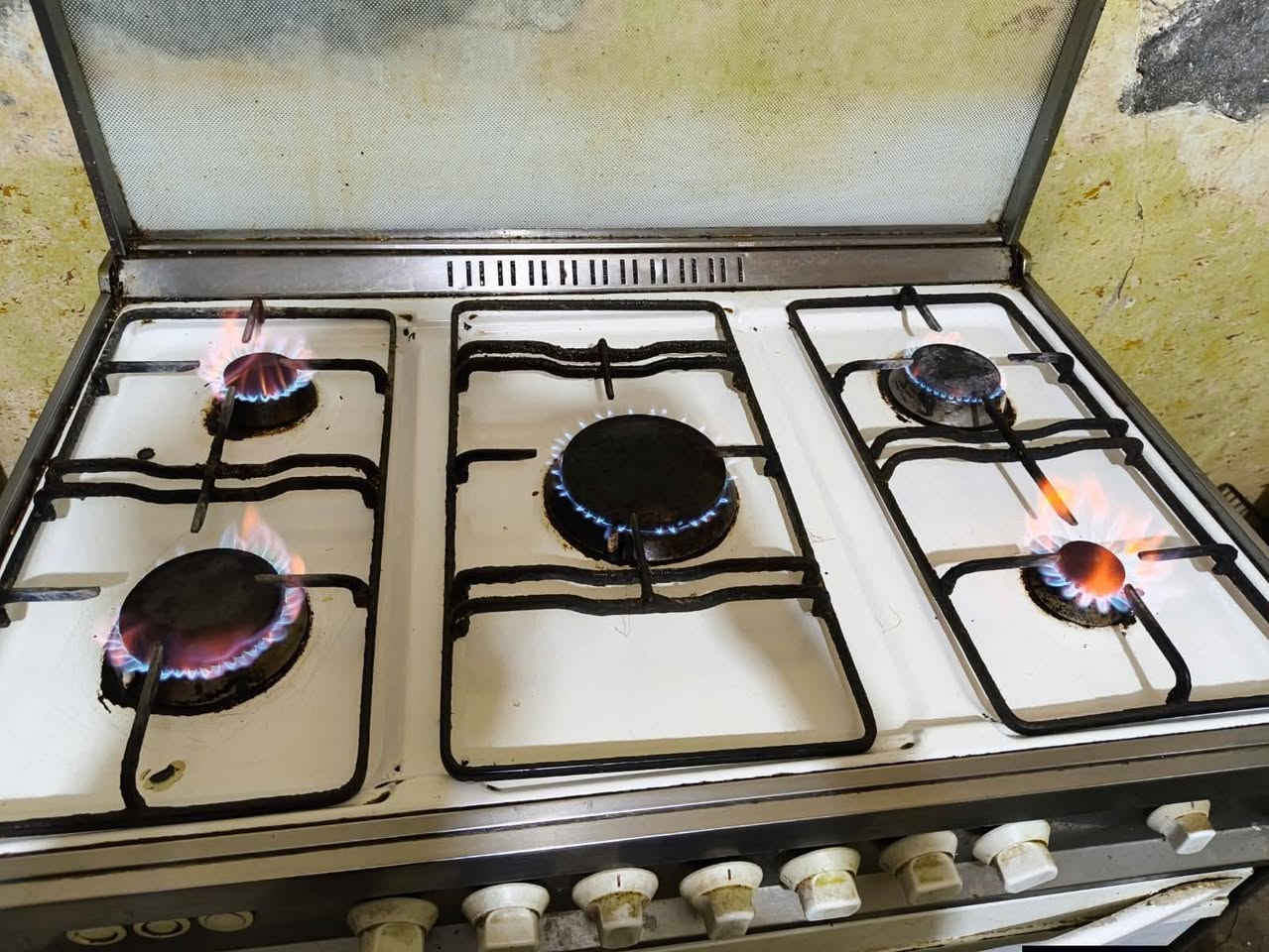 طباخ ايطالي نظيف شغال5 عيون بس باب لفرن سبرنكه مايطبك كامل السعر 70 وبي مجال


**إذا كنت صاحب هذا الإعلان وتريد حذفه لأي سبب، رجاءا أرسل رسالة إلى الدعم الفني**