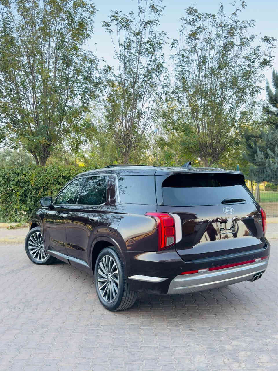 هيونداي پالاسايد  2025.  مواصفات كلگرافي. داخل ابيض 1/1. فول لل اخير.  . 
حادث السيارة.  جاملغ. و باب السائق صبغ بدون دواخل و بدون ارباگات ب شرط. و السيارة  ماشية فقط 950 مايل يعني زيرور. و جاهزة و مابيها اي مصرف. و السيارة بدون رقم  و تترقم محافضات الشمال.  
و موجودة ب اربيل.   ع شارع ال100 
شراي اتصل او المراسلة عل واتس اب 
السعر. 297$ 
0750 233 1717☎️ أربيل, العراق
