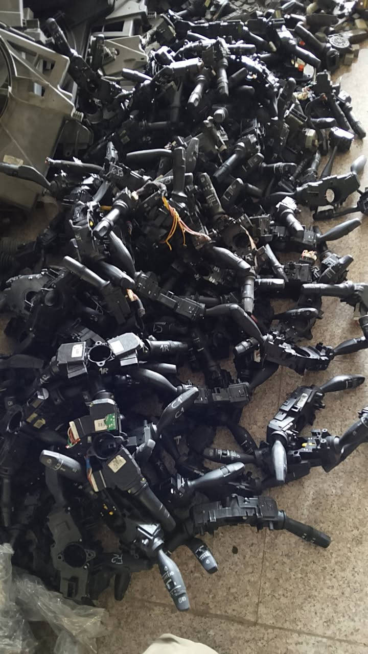 جويترات ويدات لايت ودبات  ماءوماب سنسر البيع كل الكميه سعرالقطعه 5000الاف ***********
