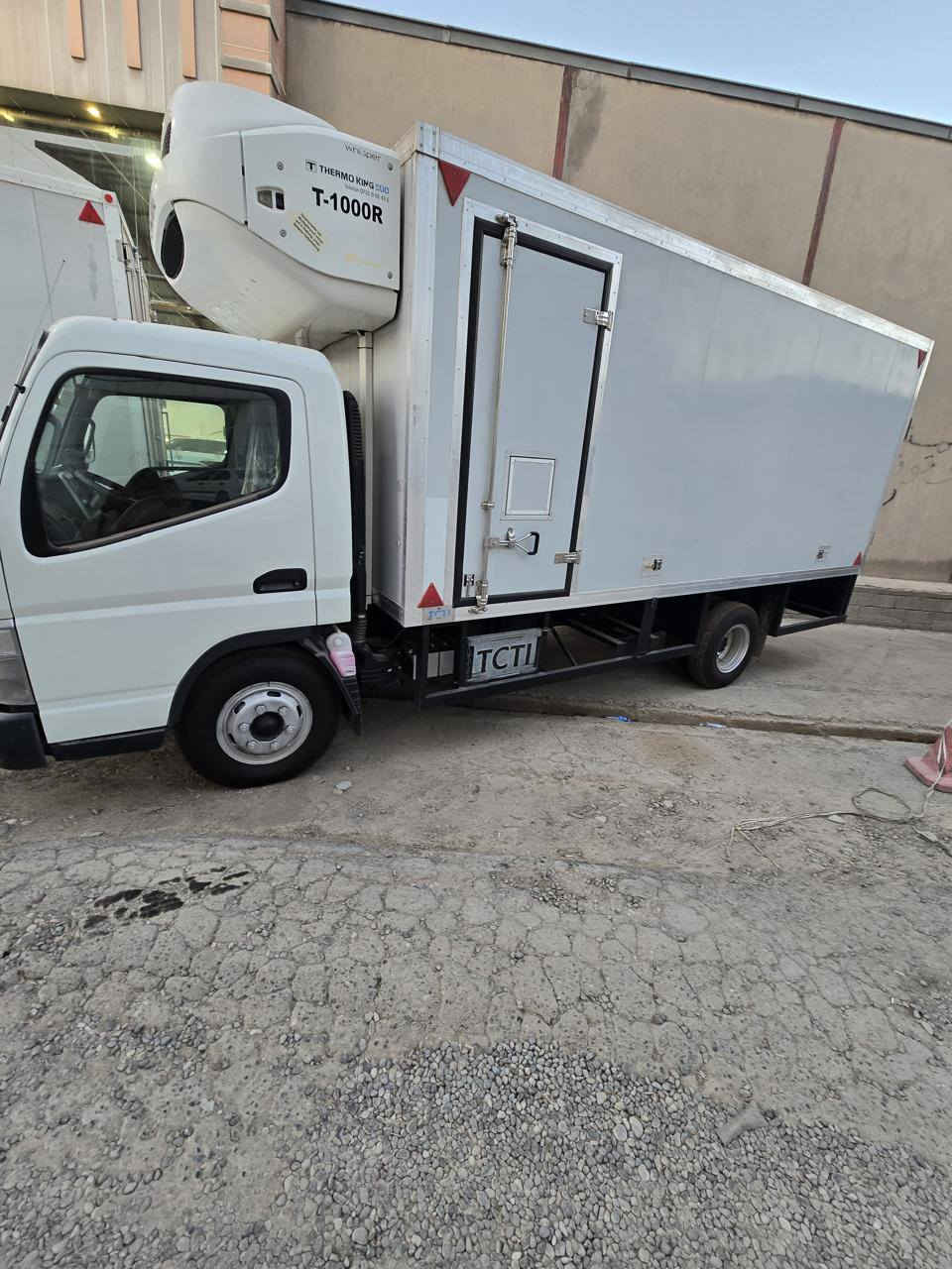 مرحبا
كنتر براد موديل 2024 جديدة
ماشيه ٢١٣٠٠ قابل للزيادة 
طوله : خمسه ونص طويله 
رقمها بغداد
كامله مكمله تخم تاير فول نضيفه 
مكفوله من ضربه وفتح 
براد حجمه 1000 تجميد
مكان السيارة بغداد الرضوانيه
السعر 4 شدات و30 قابل للتفاوض
مكلف بالنشر
+964 784 455 4429


**إذا كنت صاحب هذا الإعلان وتريد حذفه لأي سبب، رجاءا أرسل رسالة إلى الدعم الفني**