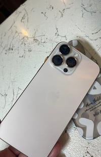 16 برو ماكس نظافة 100% مشحون 77 مره  ذهبي - ٢٥٦ ذاكرة - بطارية 100 ٪؜ ...