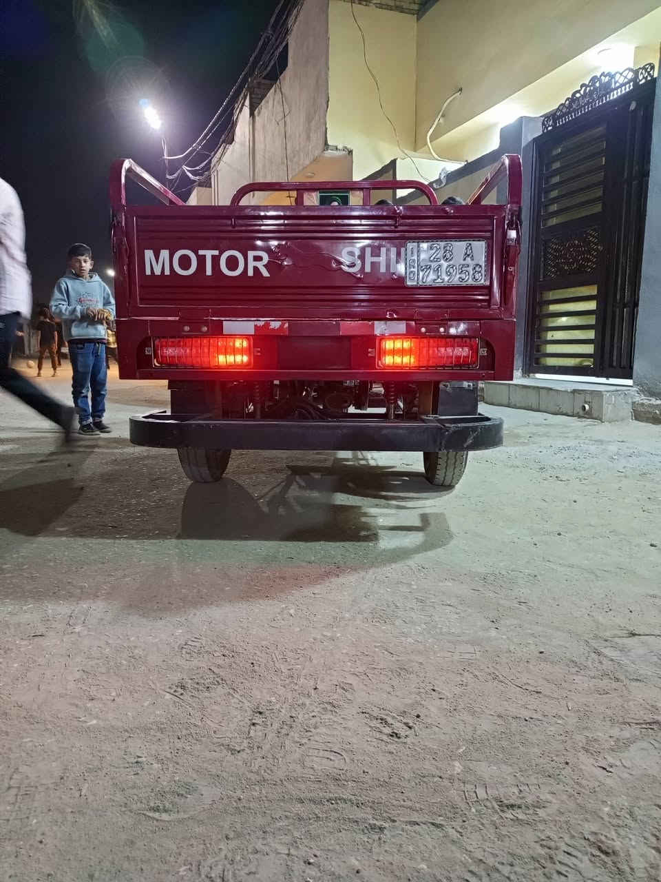 جمره موديل 2023 رقم نكليزي مداورة ثاني يوم  درجه نضيفه ماعايزه كلشي ***********
