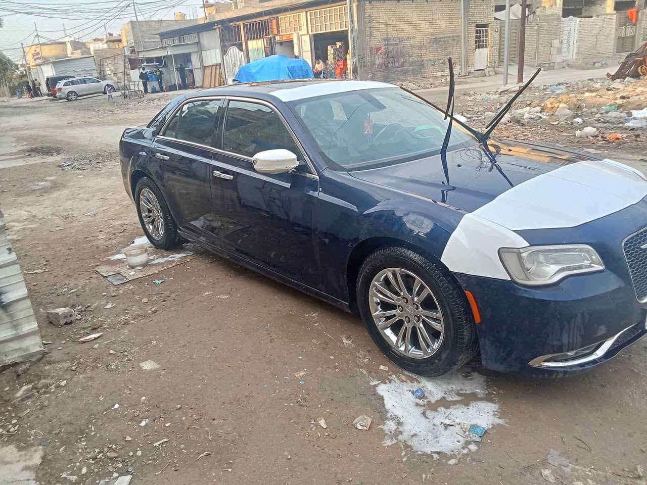 بسمي السيارة السعر 200 وبيه مجال  رقمي *********** بغداد المدينة الصدر
