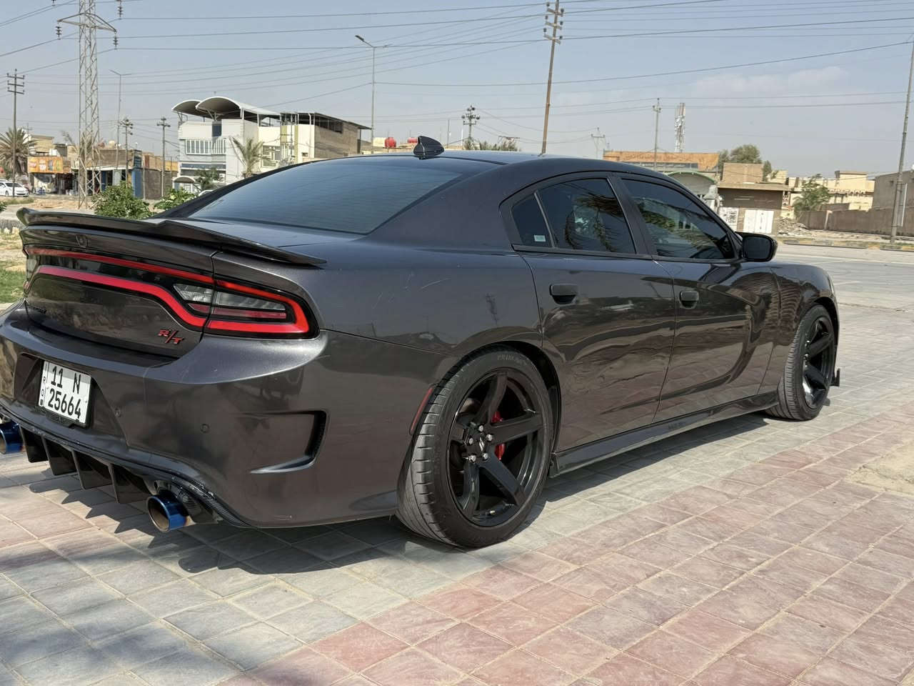 جارجر 2018 5700 RTامريكي كلين تايتل بنيد تحديث ***********  
كشنات تدفئه تبريد 
هيتر بالمري 
كشنات كهرباء 
حساسات خلفيه
مري قلاب مع البك 
كامره خلفيه دواره 
بصمة ابواب 
تحكمات ستيرن 
شفتات ستيرن 
تبريد قطعتين
غرفه سكات باك 
شاشه كبيره 
ويل نجمه ابو الخسفه 
فجوج برمبو 6 بستم 
سماعات Beats Audio+دمام 
تشغيل عن بعد 
اكسل منفصل
دخول ذكي
تايراتها تو سايز 
سقف رويز رايز 
لايت زنون عدسه 
كشنات حضن 
نظام Sport
كت كاربون كامل 
دبات سود 
شوتك KN
ولف حماوه ريسنك
منضومة زنون 
لد متغير الالوان 
210$

عليها برمجة احمد موبار
