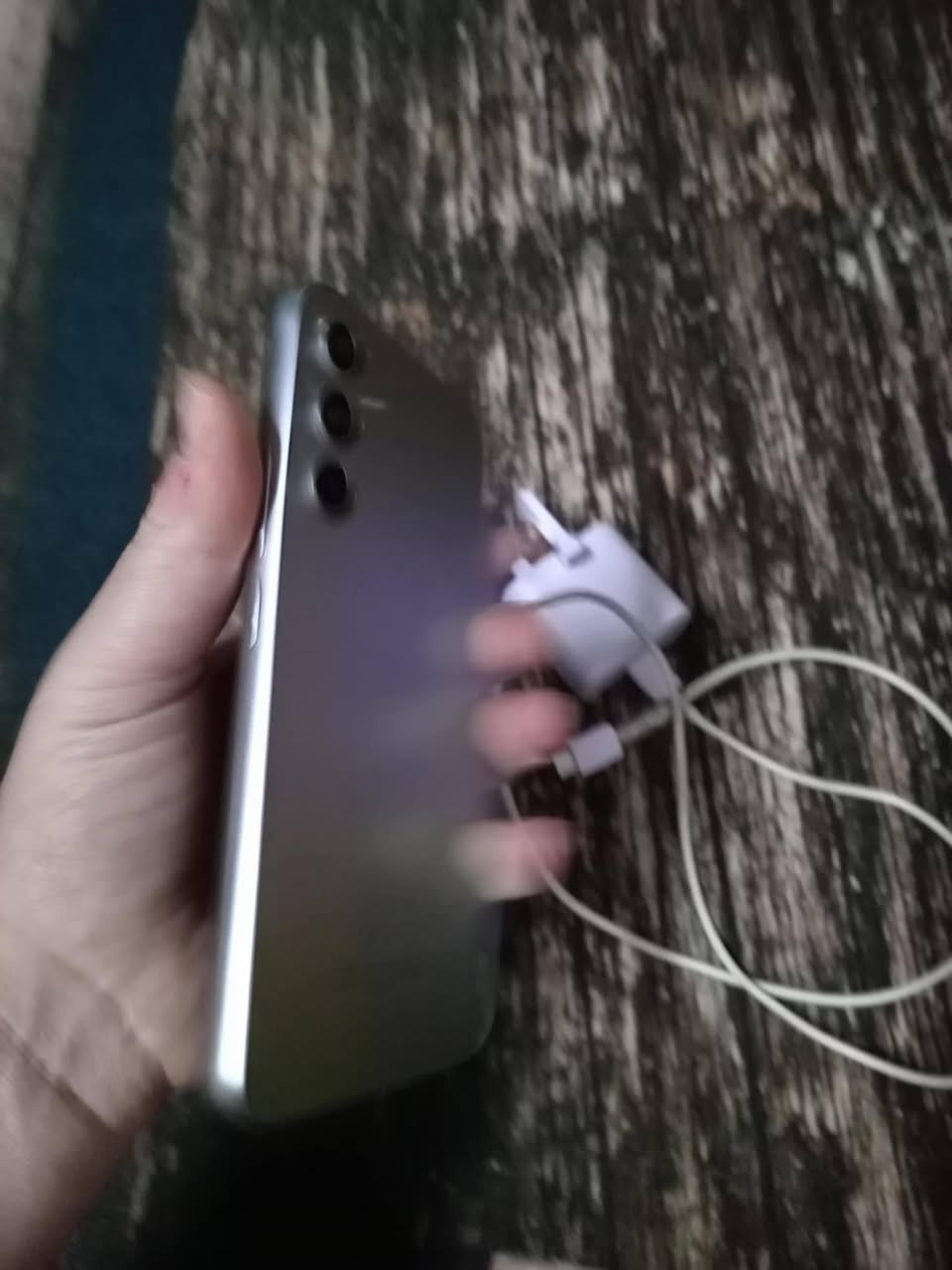 كلاكسي A34
نظافه 99 % مع كفر و شاحنه كاملة 
السعر قفل 200 الف


**إذا كنت صاحب هذا الإعلان وتريد حذفه لأي سبب، رجاءا أرسل رسالة إلى الدعم الفني**