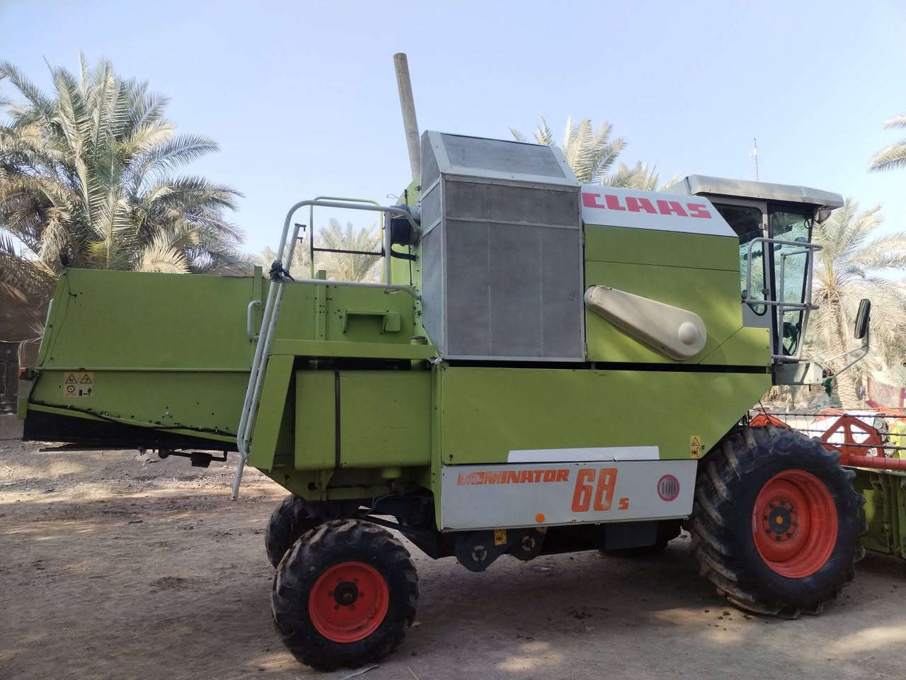 السلام عليكم حاصده كلاص 2003 للبيع مكفوله كفاله عامه تجي وتشوف وتكلب بيدك لمن تقنع مكاني ديوانيه قضاء الشاميه الاستفسار اكثر الاتصال على الرقم ***********
