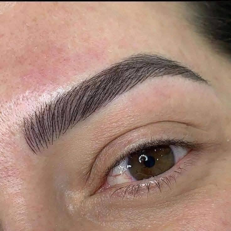 🚨🔥 تنبيه لبنات كربلاء… أقوى عروض العيد وصلت في صالون فدك! 🔥🚨
إذا تريدين إطلالة تخطف الأنظار بالعيد وبأسعار ما تتكرر، لا تفوتين عروضنا الخاصة لفترة محدودة… احجزي قبل الزحمة 💄✨
🌸 العناية بالبشرة
• حف وتنضيف البشرة + جلسة ملكية 10,000
• جلسة تقشير كاربوني 10,000
• جلسات الديرمابن لعلاج الوجه 25
(للكلف – الإضاءة والنضارة – آثار حب الشباب والندب)
💇‍♀️ الشعر
• قص وسشوار 5,000
• الميش بجميع ألوانه
الشعر القصير 25
الشعر المتوسط 35
الشعر الطويل 40
• صبغ توحيد الشعر
قصير 15
متوسط 20
طويل 25
• سحب لون بارد
قصير 20
متوسط 30
طويل 40
• تغذية وتسريح بضمان المدة
شغل يدوم أكثر من سنتين وآمن للأطفال والحوامل
الشعر القصير 35
الشعر المتوسط 45
الشعر الطويل 75
👂 خدمات إضافية
• ثقب الأذن 5,000
✨ التاتو والوشم بضمان اللون والحبر
جلسـتين 30
(فايبروز – مايكرو – بلوك – تحشا بأنواعه)
✨ خدمات الحواجب والشفاه
• مسح الحاجب بمادة بلون الجلد بضمان – جلستين 25
• تحديد وتوريد الشفاه بضمان اللون – جلستين 30
🖤 جميع أنواع الوشم
السعر حسب حجم القطعة
📍 الموقع: كربلاء – حي الكرار
مقابل شركة نوفس فرع كوزمتك أوشاك
مقابل بيت بي درج حديد – الصالون بالطابق الثاني
📞 الحجز والاستفسار:
***********
واتساب – اتصال – ماسنجر
✨ صالون فدك… جمالج بالعيد يبدأ من عدنا ✨
