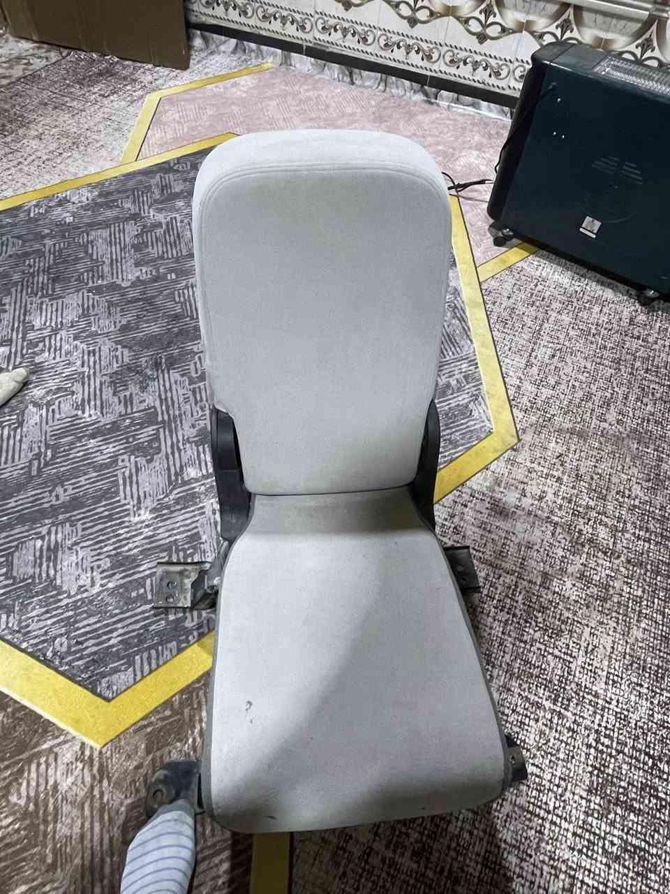 السلام عليكم كشن تاهو يرهم جميع المديل كشن جديد ونضيف الي بصف السايق مكان بصره تقاطع عسكري الرقم ***********السعر 100الف
