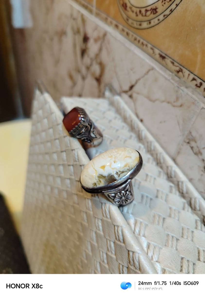 مستعجل على بيعتهن 100 الف والله يسون اكثر وبل عافيه


**إذا كنت صاحب هذا الإعلان وتريد حذفه لأي سبب، رجاءا أرسل رسالة إلى الدعم الفني**