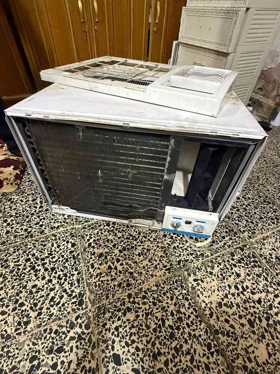 السلام عليكم مكيف للبيع مستعمل مااعرف شنو عطله كام ميبرد  السعر ١٥٠ المكان حي العامل


**إذا كنت صاحب هذا الإعلان وتريد حذفه لأي سبب، رجاءا أرسل رسالة إلى الدعم الفني**
