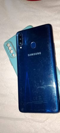 موبايل البيع نضافه فول 100/100سعره 75الف وبي مجال بسيط 07874703323