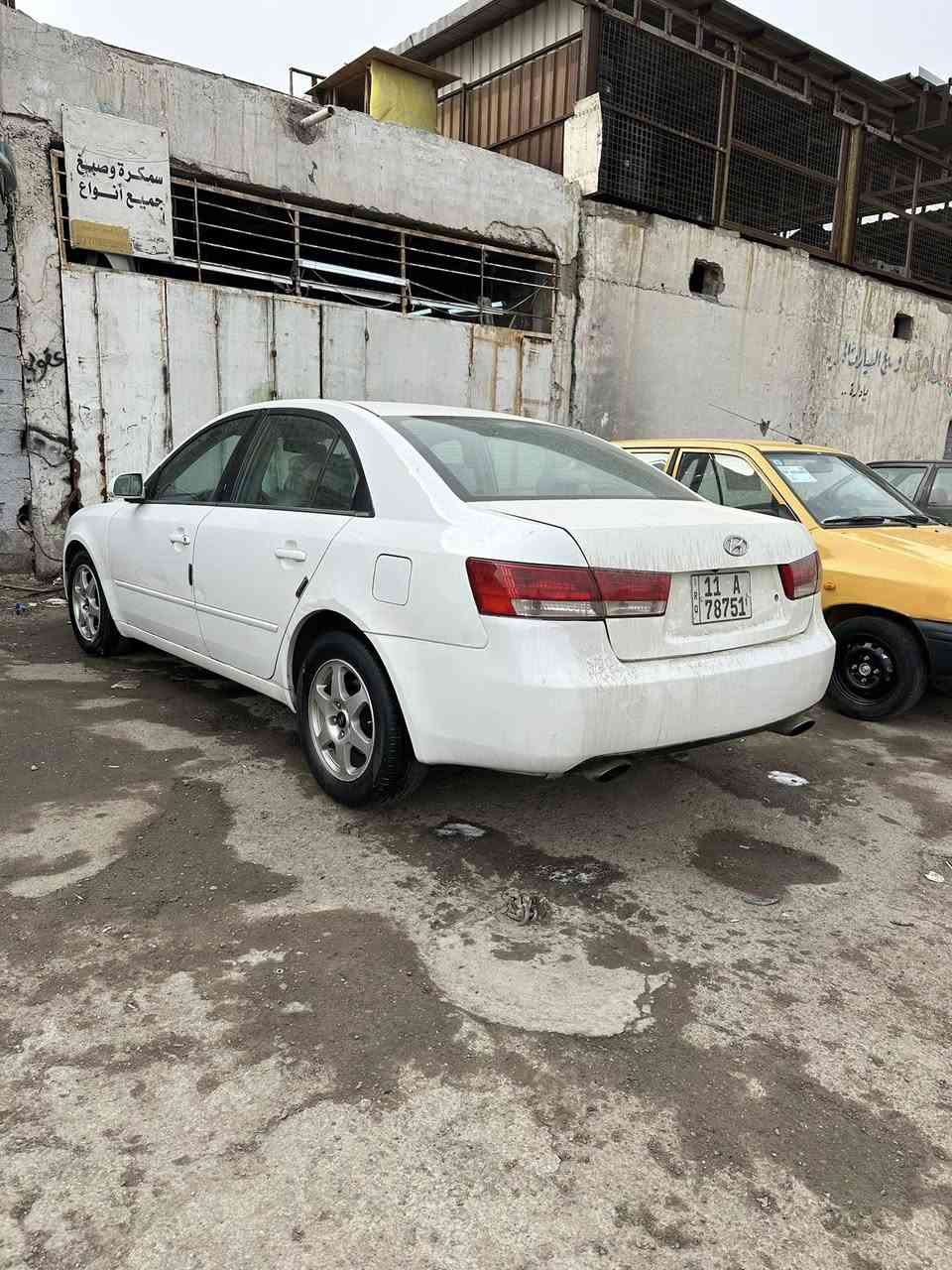 السلام عليكم سوناتة موديل 2006  رقم بغداد دولي وارد امريكي بيهة  ٣ قطع صبغ فقط بدون دواخل  كير محرك لوك بلاد تبريد ❄️ بلاد صدر تخم تاير جديد مكينة 6 سلندر العنوان بغداد البياع للستفسار ***********
السعر 90 وبيهة مجال بسيط
