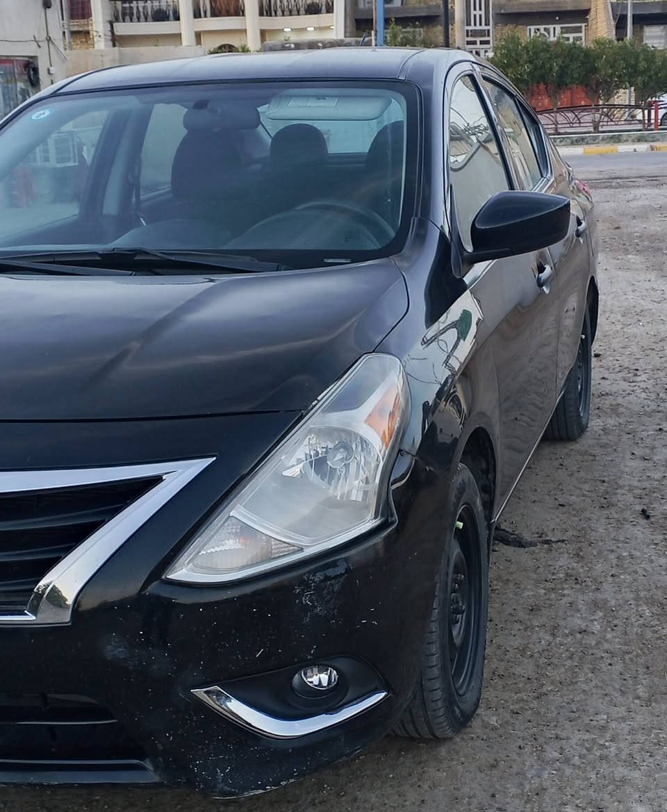 بسم الله الرحمن الرحيم
السلام عليكم.
نيسان فيرسا 

موديل 2018

رقم بغداد 11 انكليزي

سنويه لغاية 2030 

الهزه بالشهر العاشر

جام عادي ويل عادي

طخم تاير جديد

حداديه جديده

ايرباكات سليمه

تبريد بلادي شغال

بيها صبغ نهاية الچاملغ الخلفي  الأيسر

السعر 85 $ نهايتها

                             ***********
