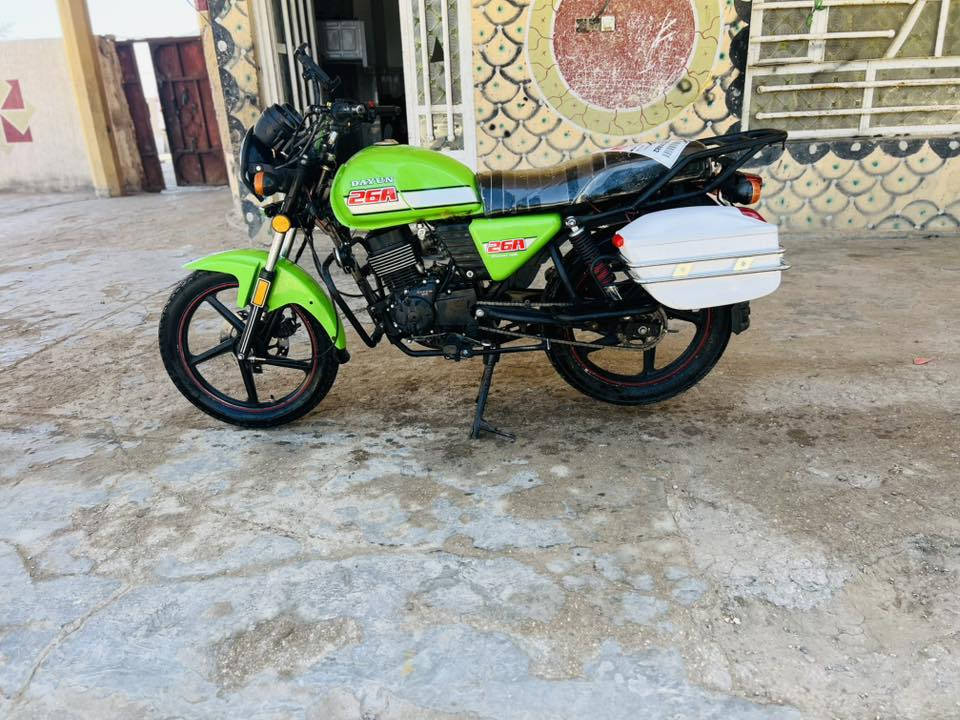 سلام عليكم دراجة دايوان للبيع موديل 22 أوراق اصوالي شرط ترقيم.   وصل معرض.  دراجة مجنبزةًًًً رزانة فوال.  مكفولة كفالة عامة كهربائيات  كلة. شغال.  أي نقص مابيهةً.  محرك. 200  كتابة حمرة  السعر مليون 450 وبيهة مجال الرقم ***********
