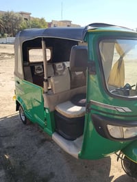 عندي تكتك تي بي اس موديل 22شهر 11مكفوله سعر 7500 07703233949