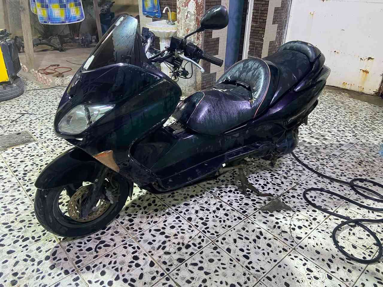فورزا 08 مكينه مفتوحه نواققصها باتري وعمبار بريك خلفي الدراجه شغاله ومابيها اي شي ابيع كوم حديد ب 400 وبيها مجال قليل مكانها كوت حي الحكيم ***********
