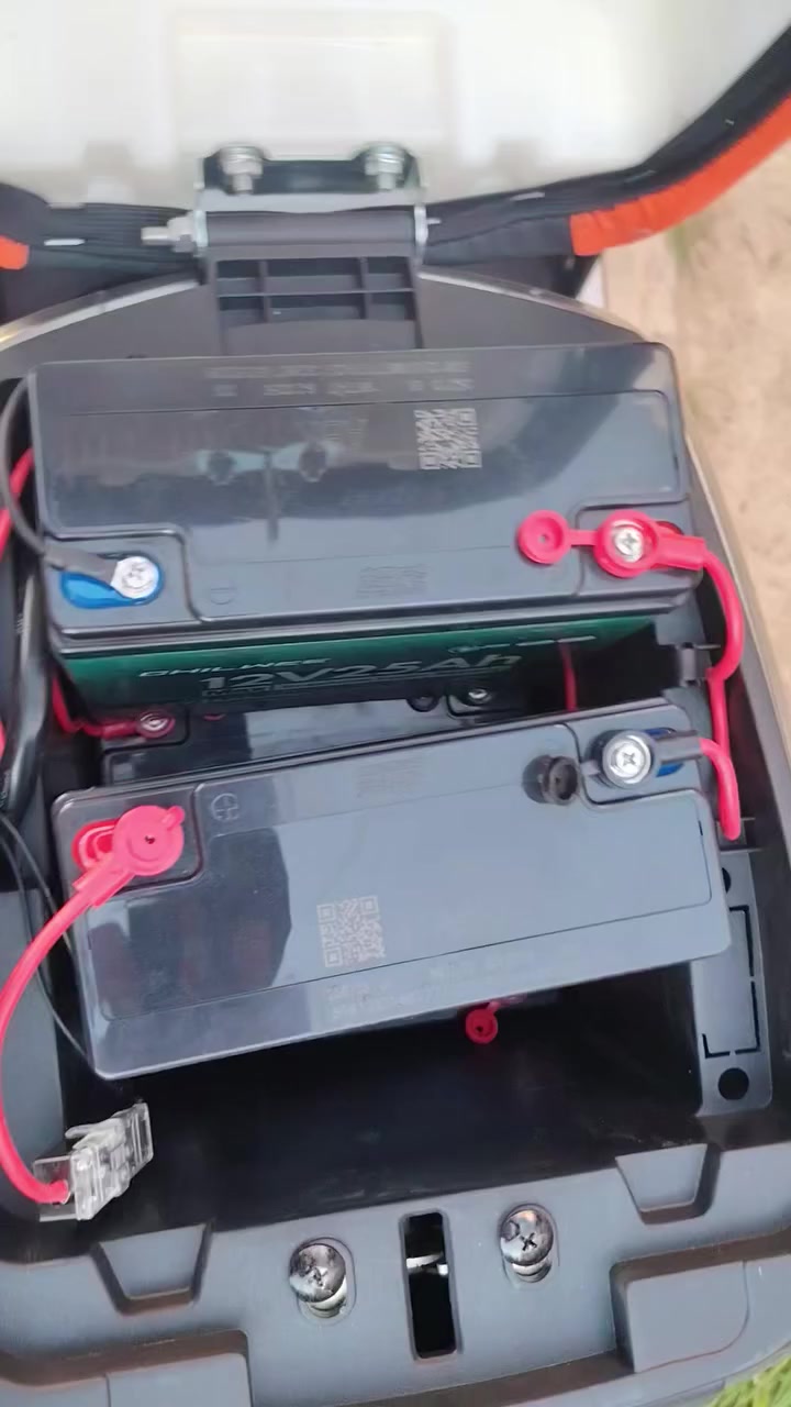 دراجه للبيع بسعر 550,000 مستخدمه لمده اسبوعين دراجه مع ضمان ثلاثه اشهر للتواصل مع  ***********
